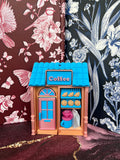 Coffee house fidget