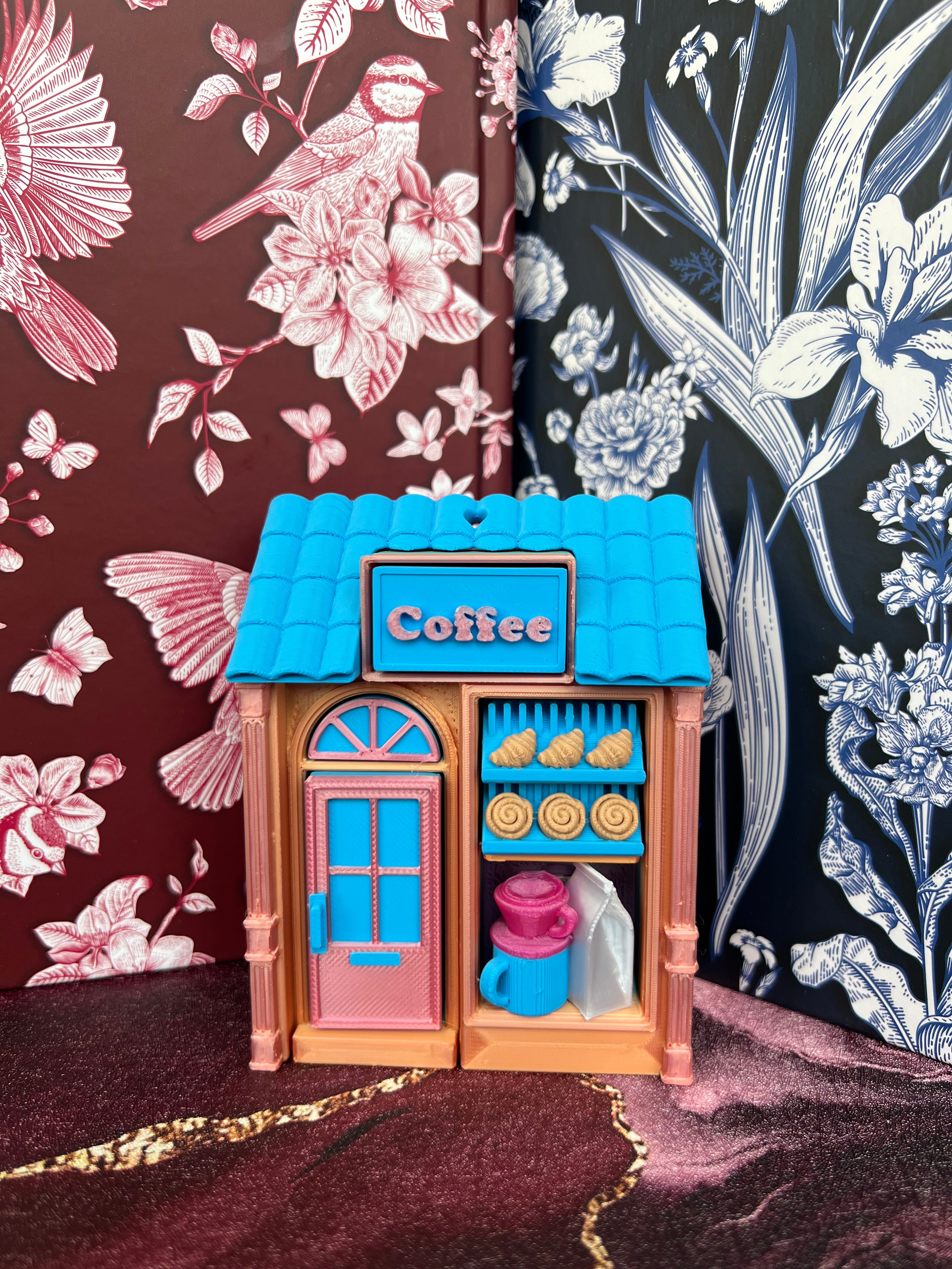 Coffee house fidget